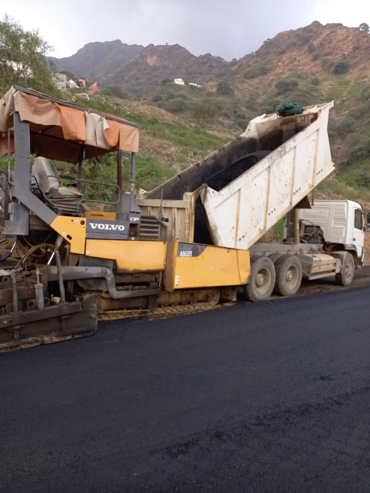 Lighting, asphalting, and sidewalks for the Secretariat, municipalities, and villages affiliated to the tillage